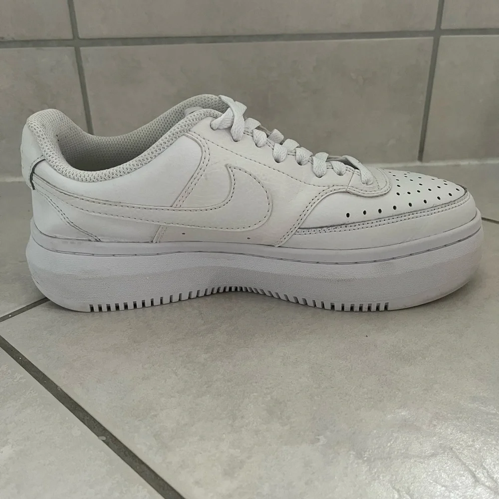 Nike Women's Court Vision Alta Shoes - Picture 7 of 16